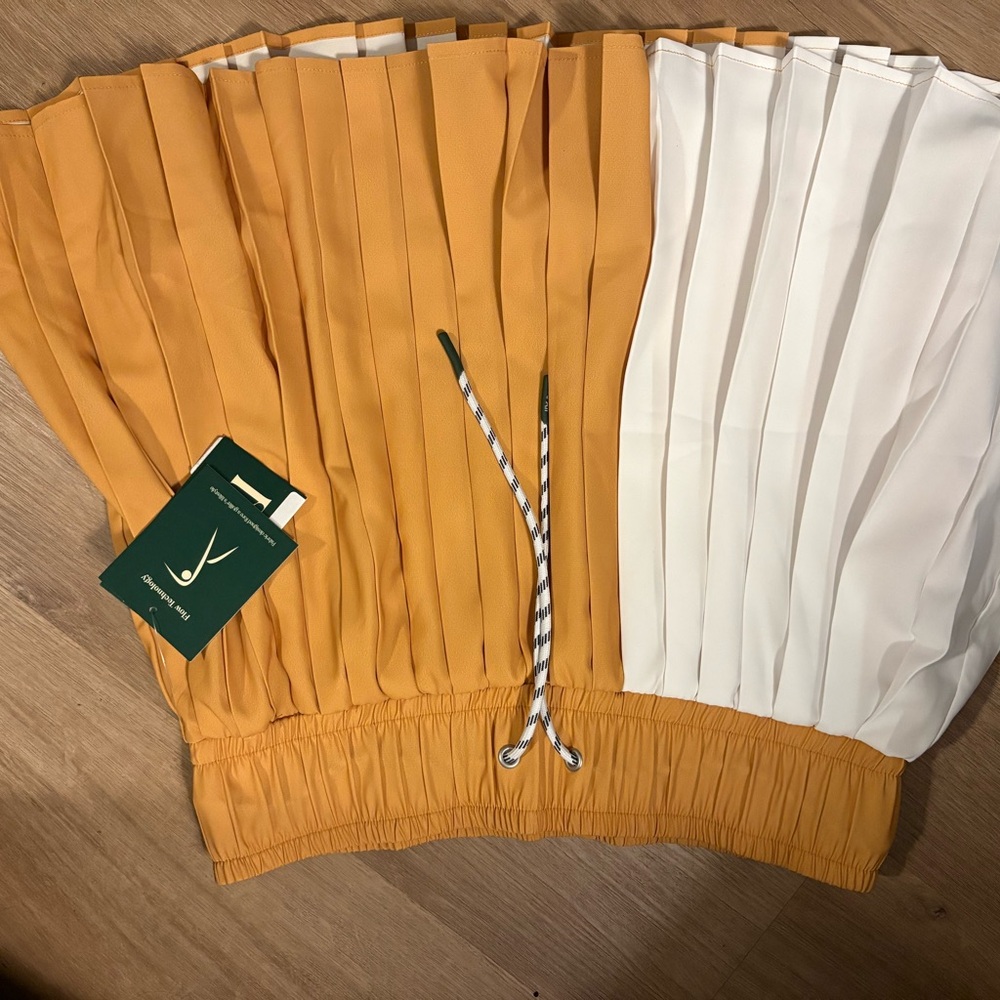 Pineapple Women's Pleated Skirt Set - Mustard and White - Picture 3 of 3